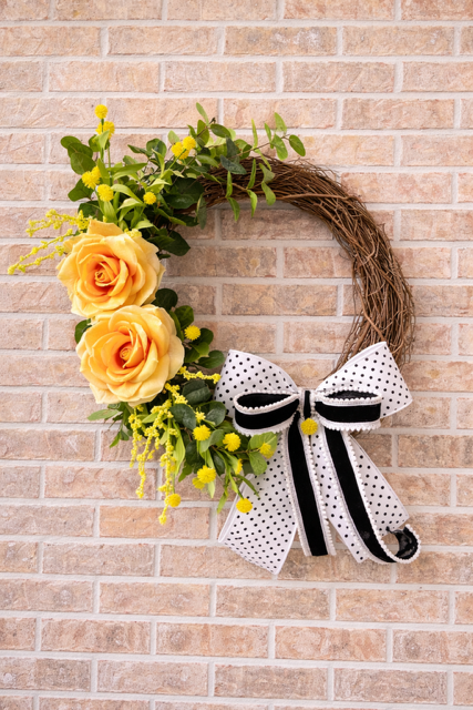 Sunshine Rose Bloom Wreath